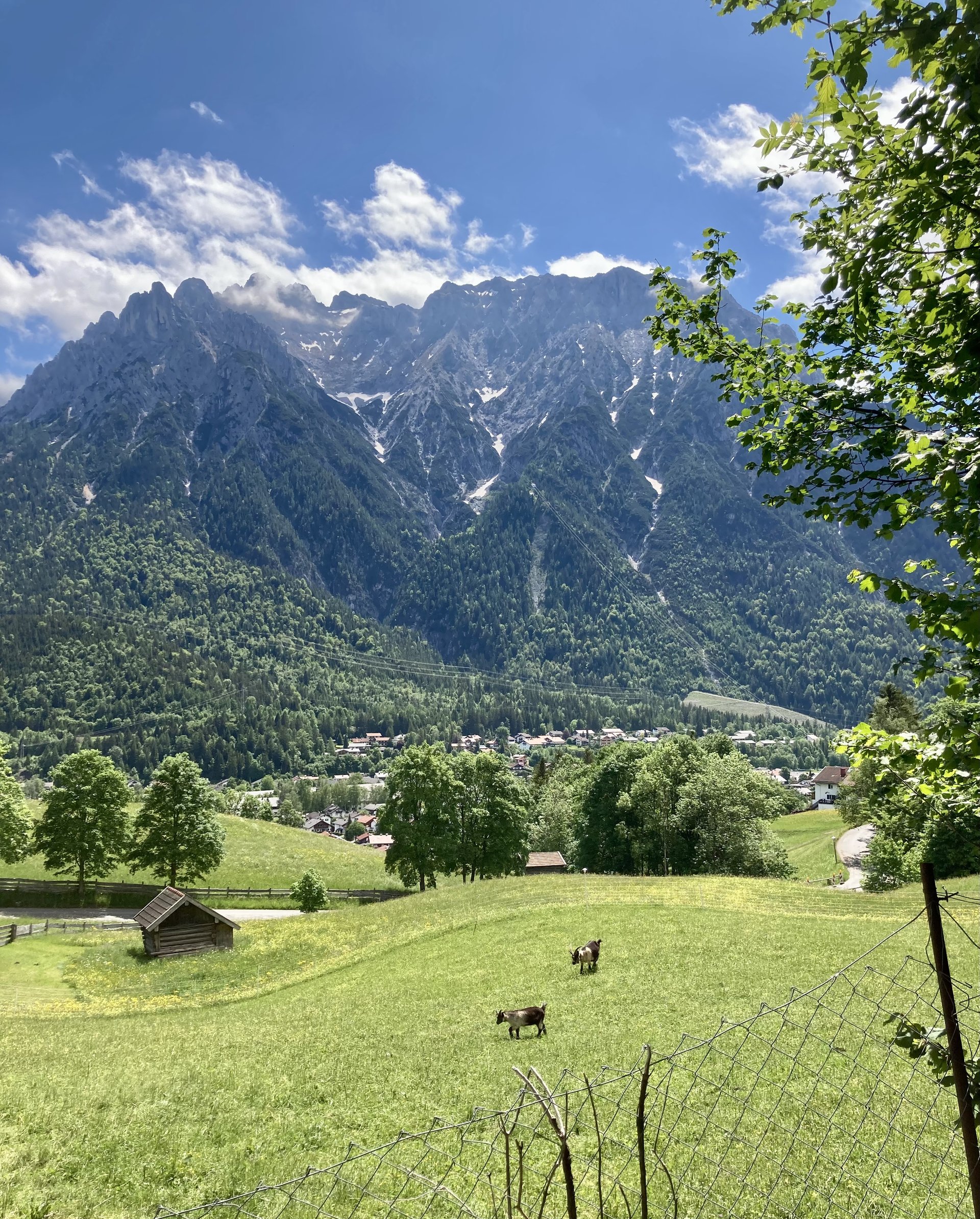Mittenwald und Buckelwiesen Landschaft